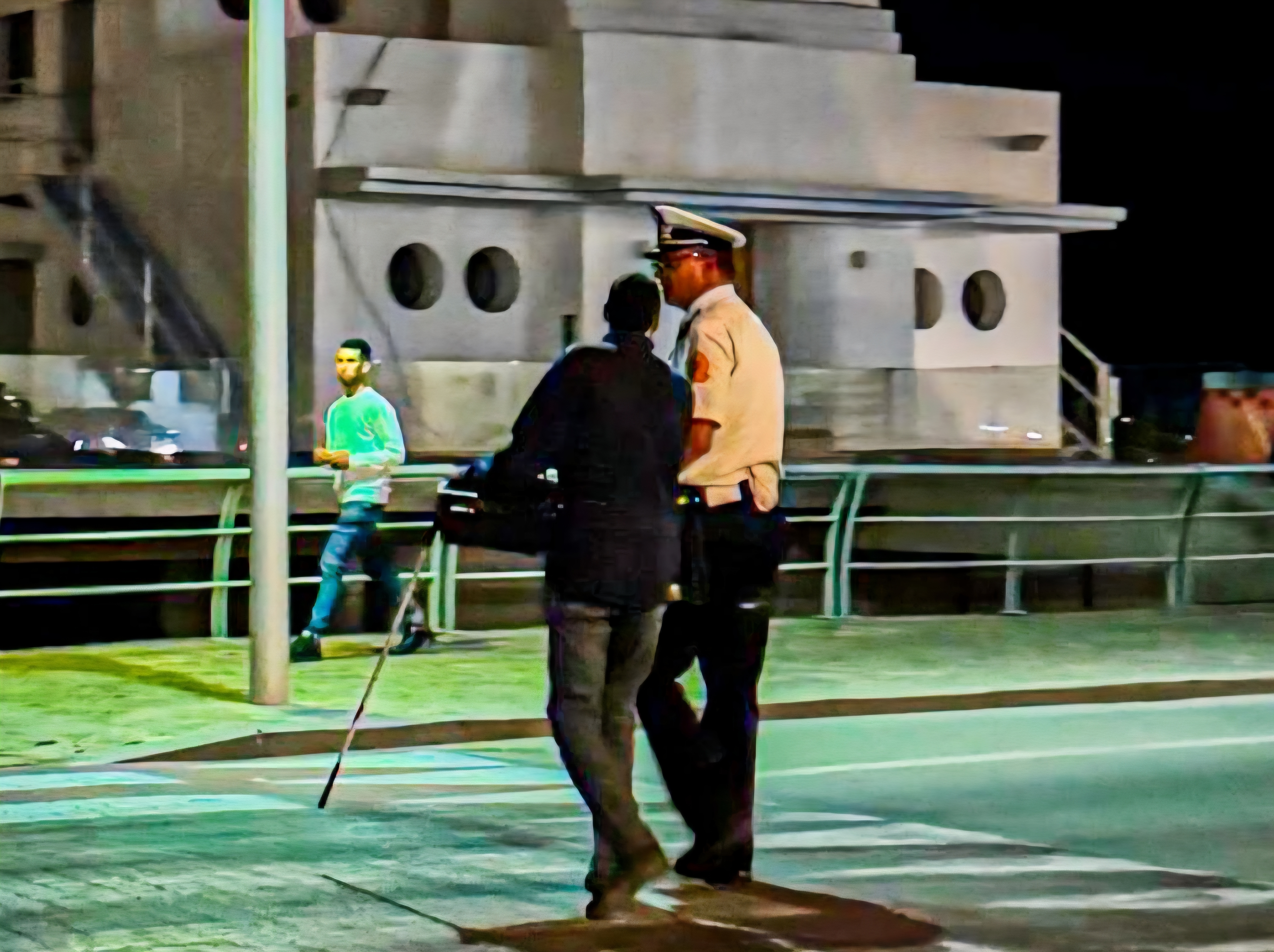 صورة تُجسد المعنى الحقيقي للشرطة المواطِنة بالناظور