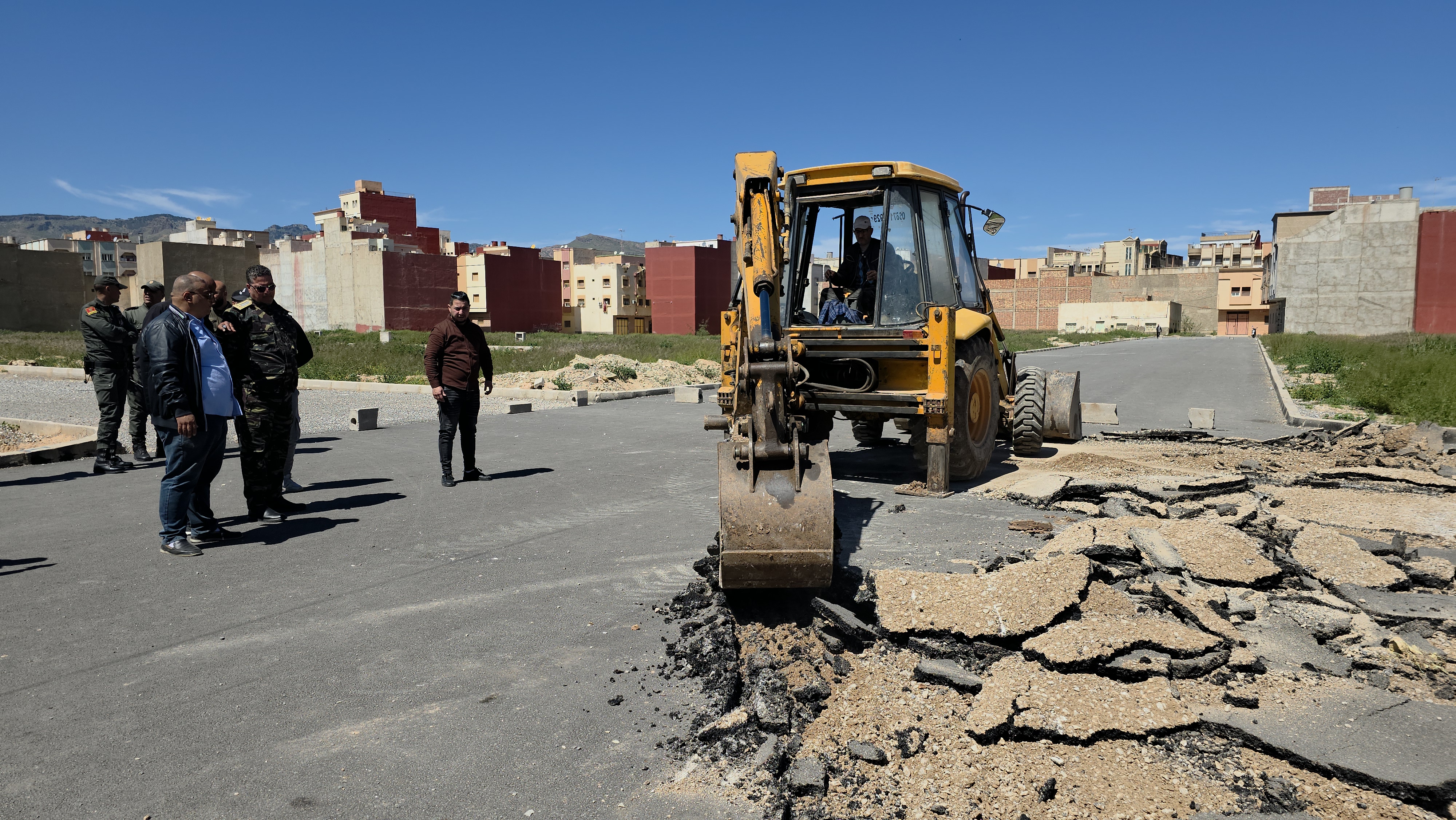 فيديو..تنفيذ قرار إداري يعيد الأمور إلى نصابها والمشتكون يشيدون بتدخل عامل الإقليم